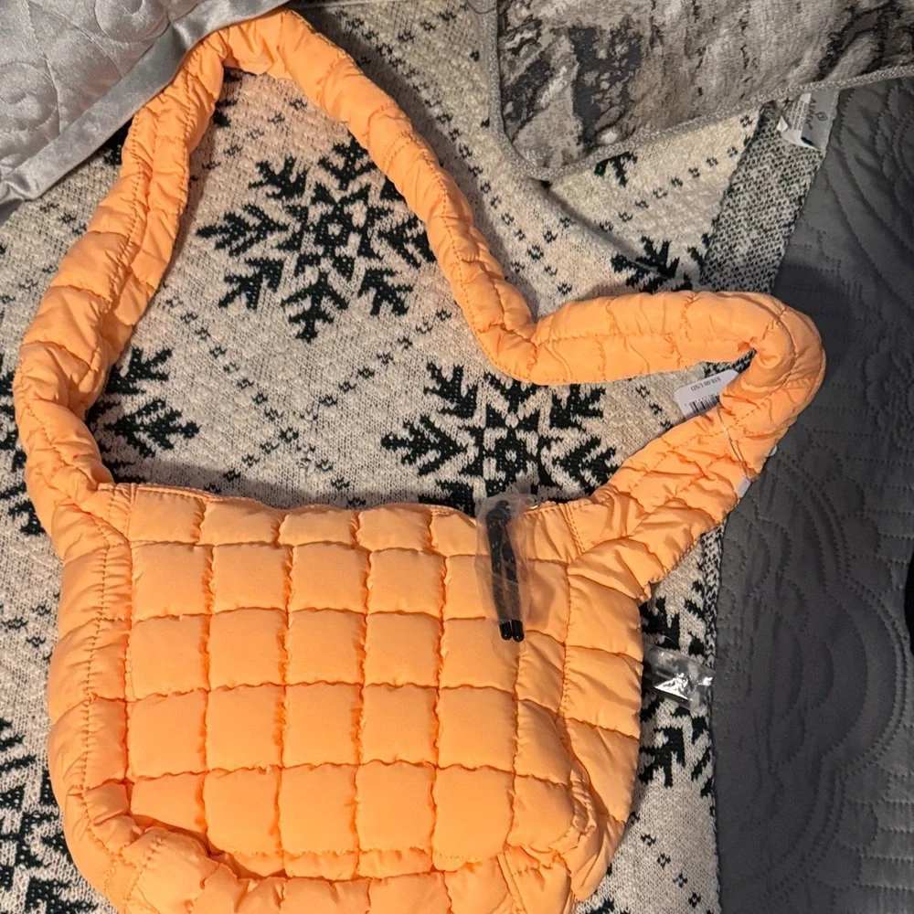 FP Movement Quilted Baby Carryall Sling Bag Neon Clementine NWT sold out color - Picture 7 of 9